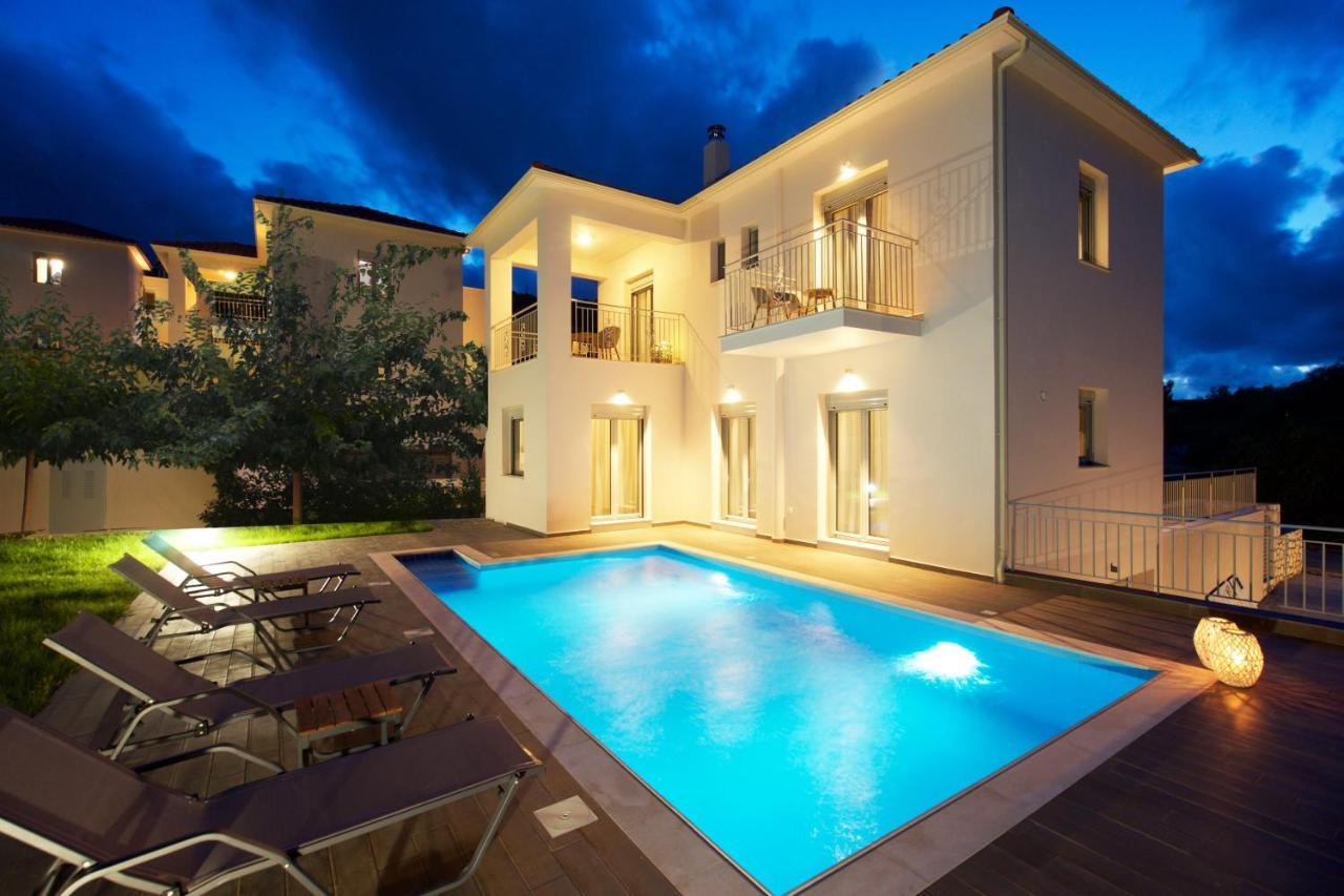 Amarianos Villas Agia Efimia ภายนอก รูปภาพ
