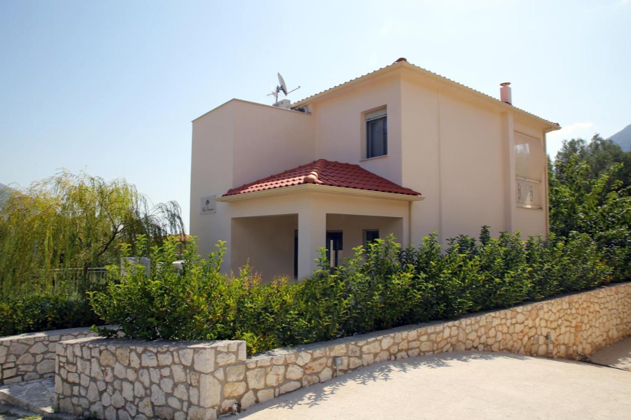 Amarianos Villas Agia Efimia ภายนอก รูปภาพ