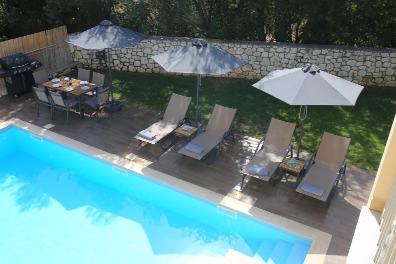 Amarianos Villas Agia Efimia ภายนอก รูปภาพ