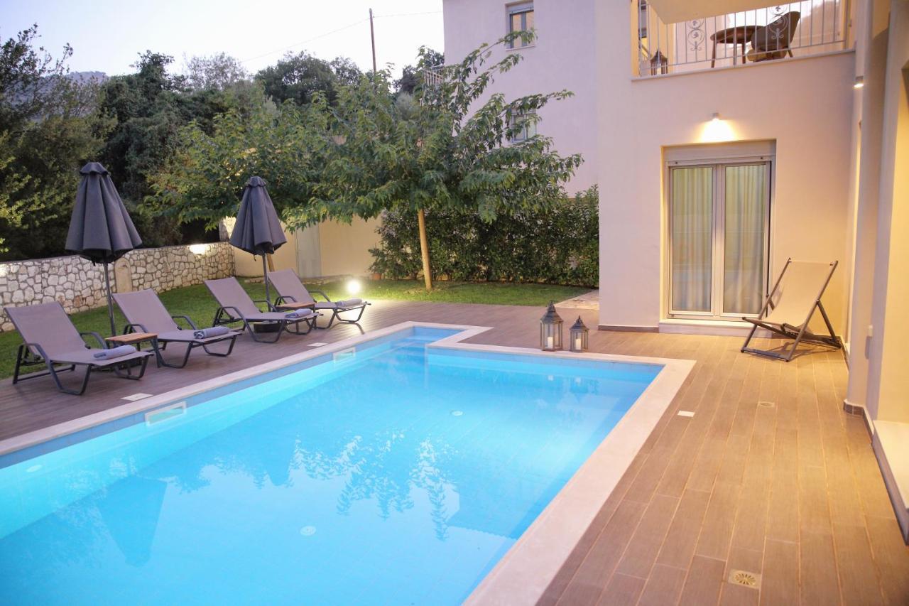 Amarianos Villas Agia Efimia ภายนอก รูปภาพ